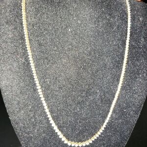 Graduated 5 1/2 Carat Natural Diamond Tennis Necklace In 14 Karat Yellow Gold